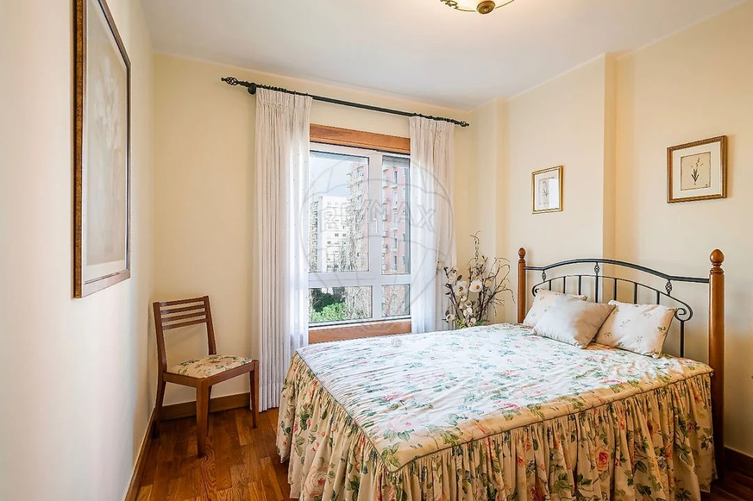 Apartamento T5 para Venda em Lumiar Foto 34