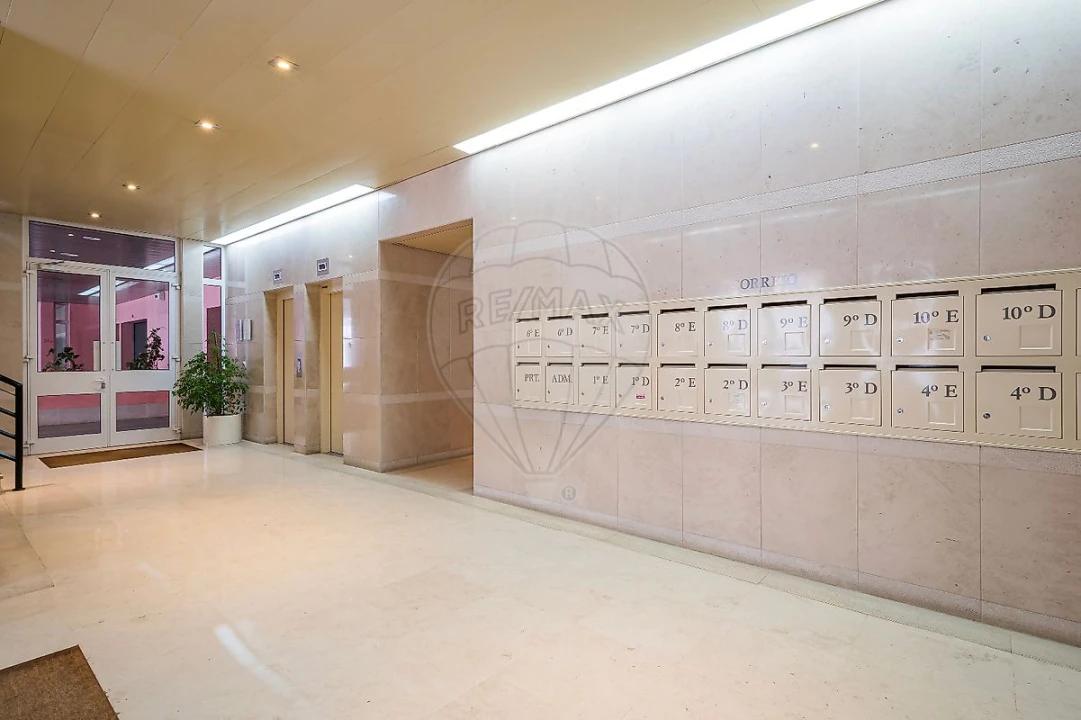 Apartamento T5 para Venda em Lumiar Foto 40