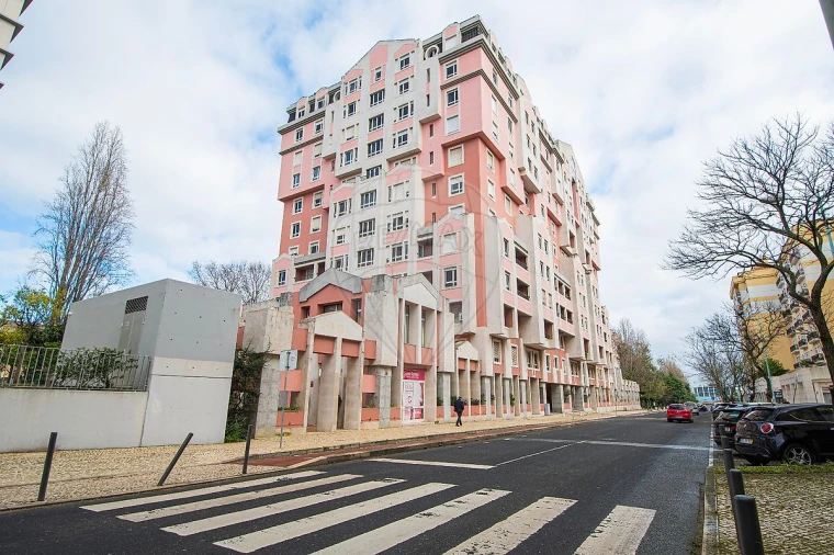 Apartamento T5 para Venda em Lumiar Foto 48