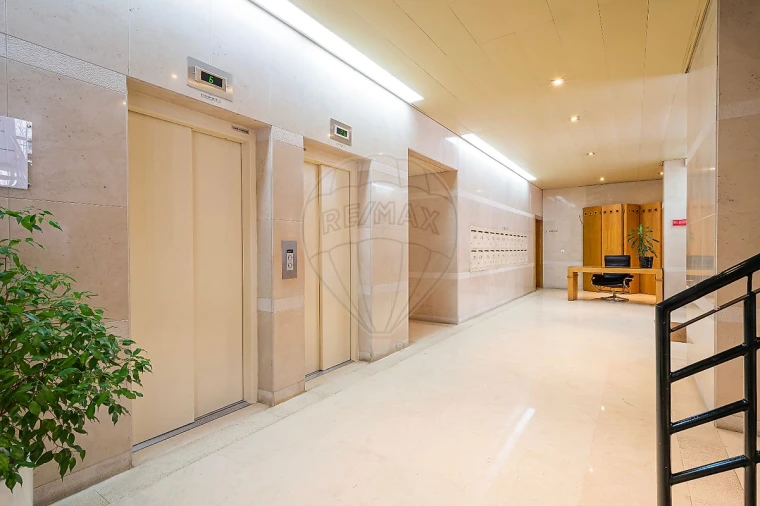 Apartamento T5 para Venda em Lumiar Foto 39