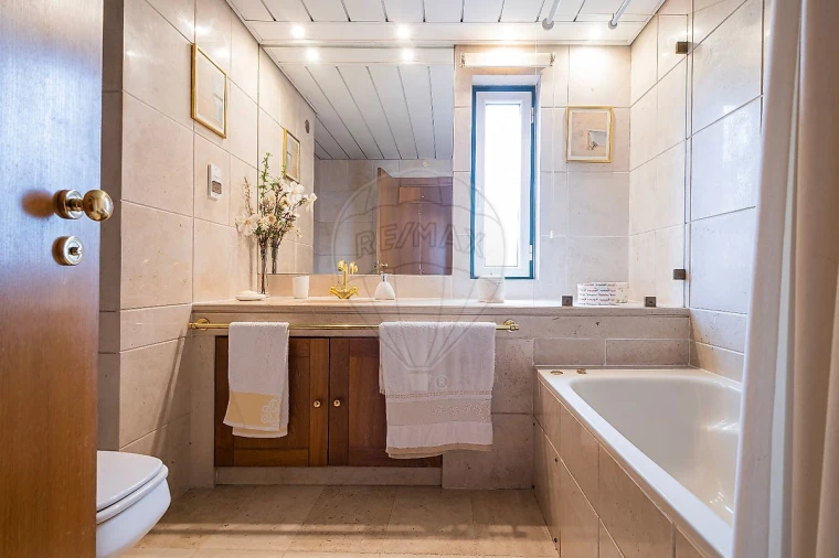 Apartamento T5 para Venda em Lumiar Foto 27