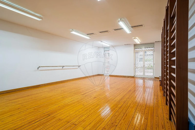 Apartamento T5 para Venda em Lumiar Foto 43