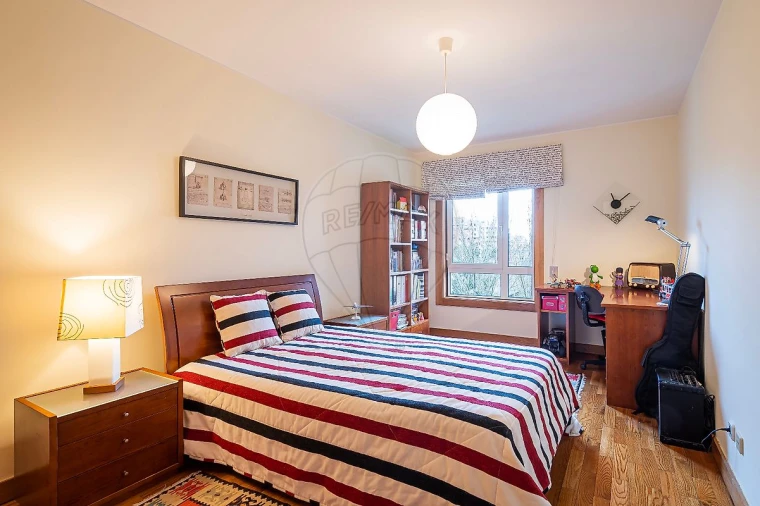 Apartamento T5 para Venda em Lumiar Foto 24