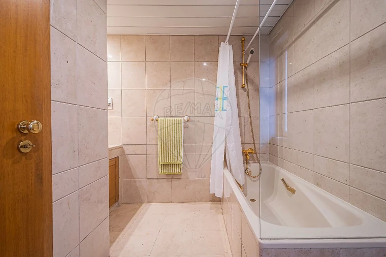 Apartamento T5 para Venda em Lumiar Foto 21