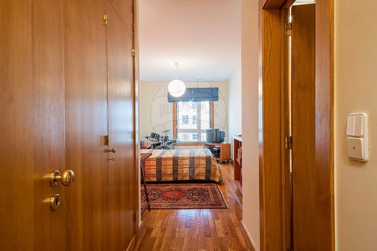 Apartamento T5 para Venda em Lumiar Foto 17