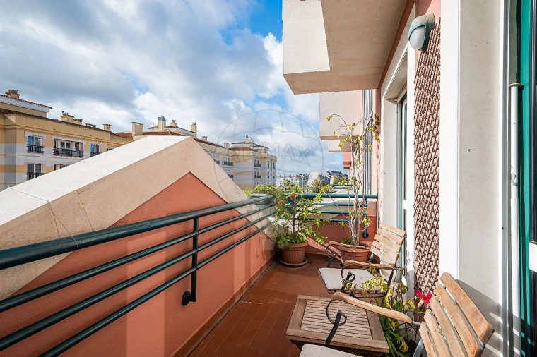 Apartamento T5 para Venda em Lumiar Foto 29