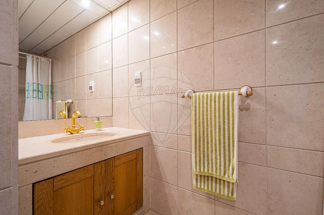 Apartamento T5 para Venda em Lumiar Foto 22