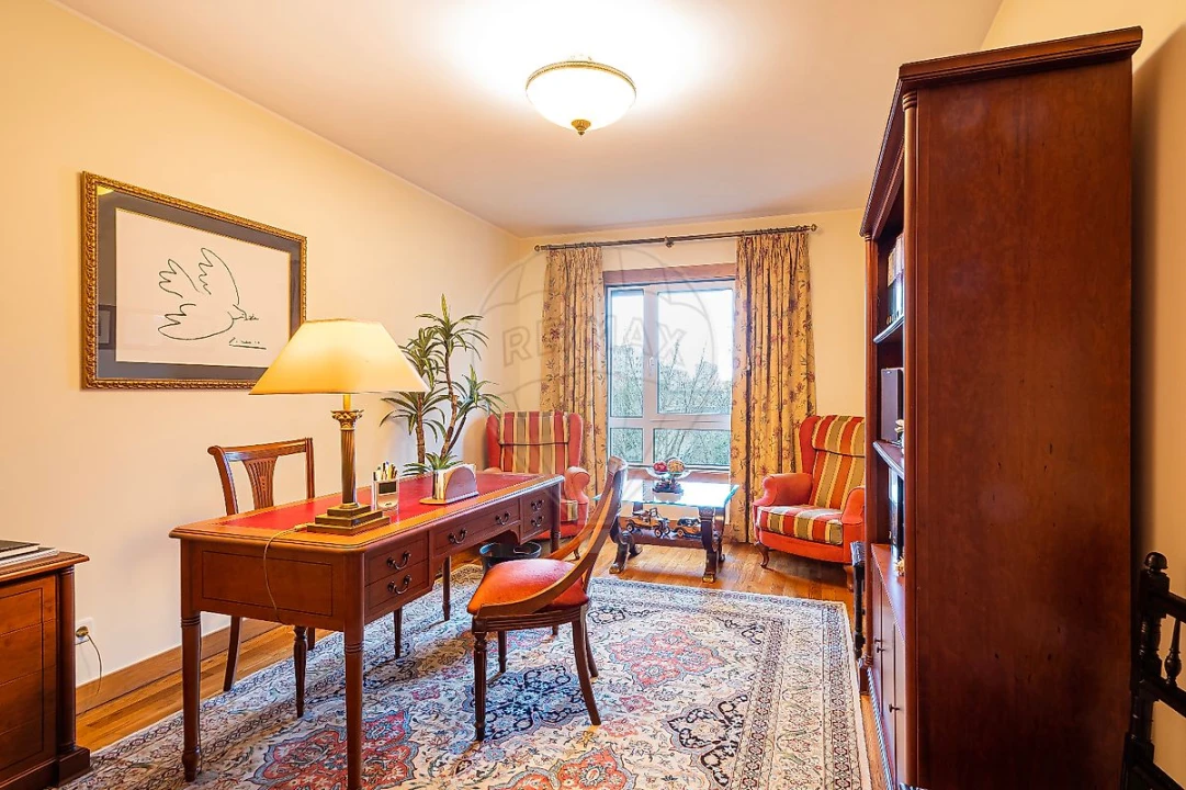 Apartamento T5 para Venda em Lumiar Foto 14