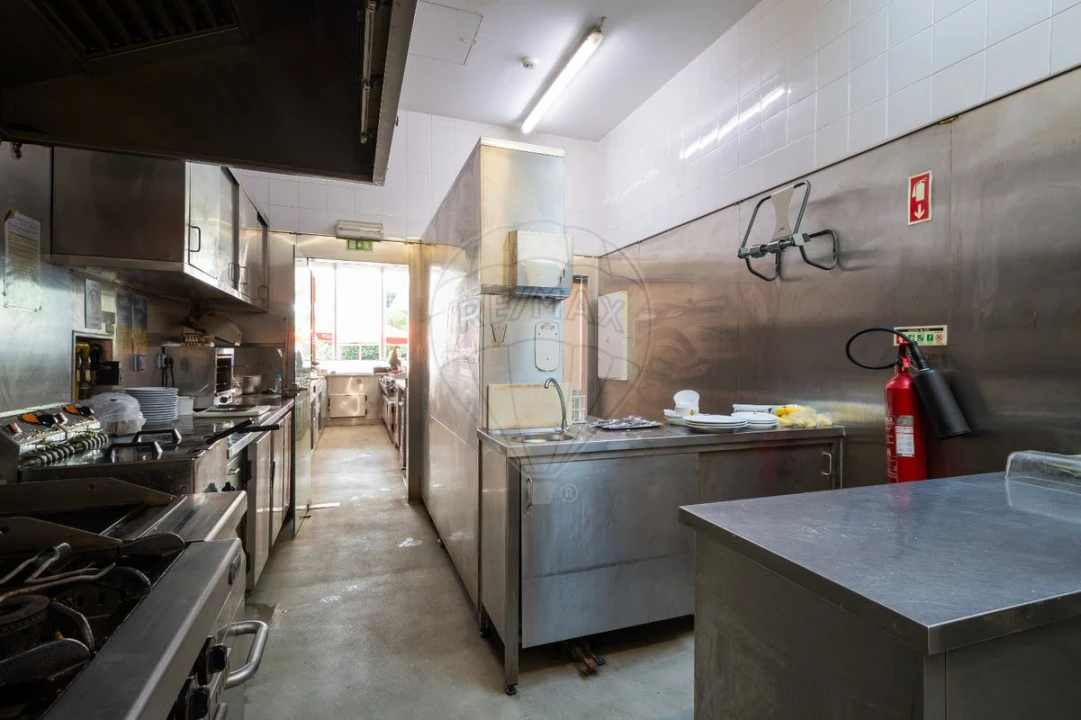 Loja para Venda em Parque das Nações Foto 7