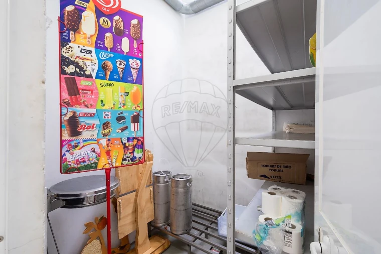 Loja para Venda em Parque das Nações Foto 20