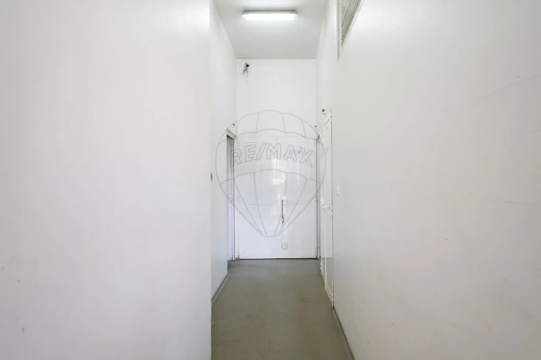 Loja para Venda em Parque das Nações Foto 19