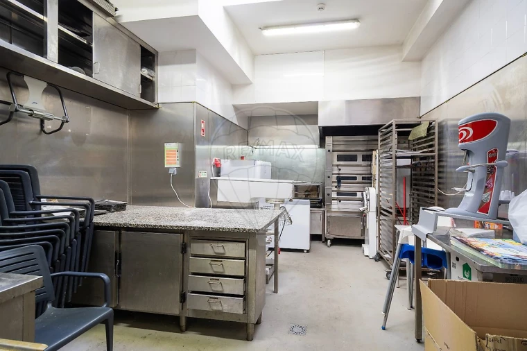 Loja para Venda em Parque das Nações Foto 8