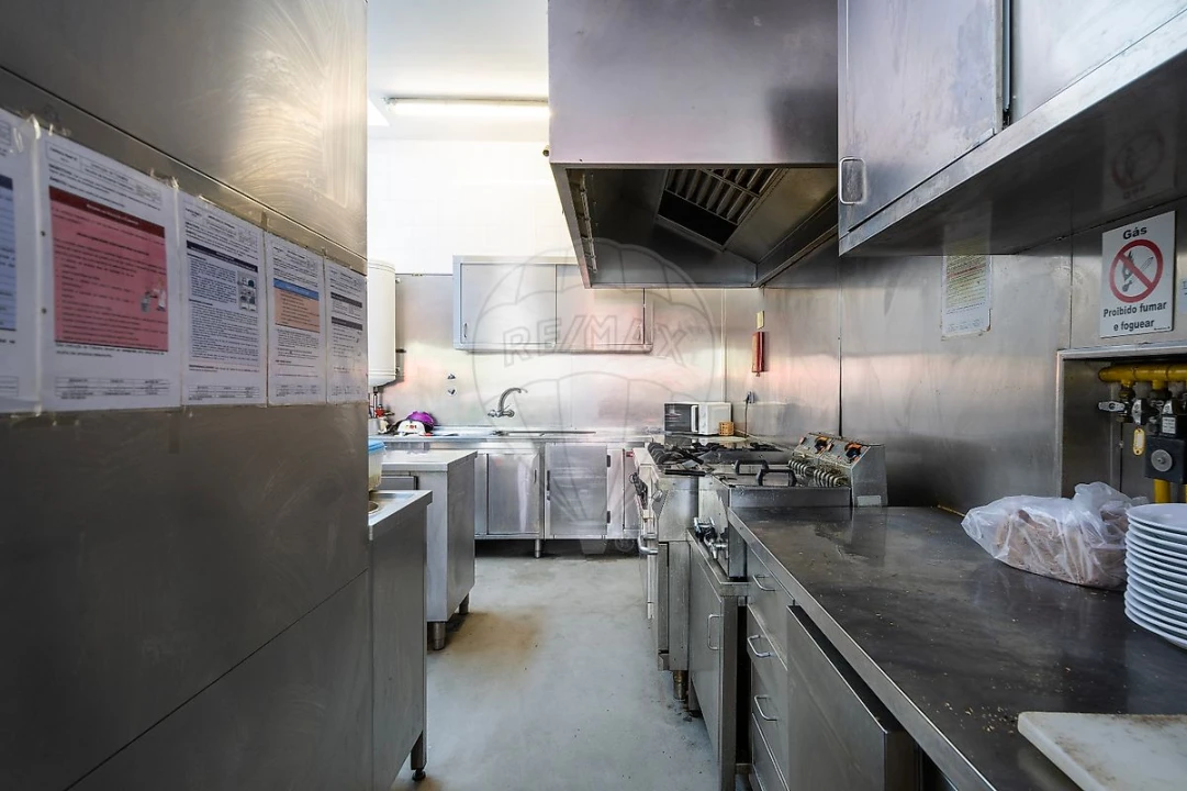 Loja para Venda em Parque das Nações Foto 9