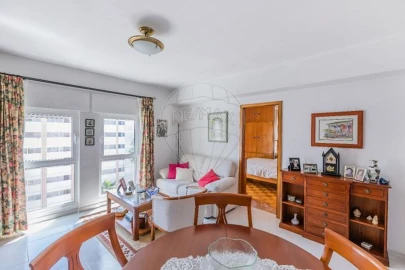 Apartamento T2 para Arrendamento em Carnide