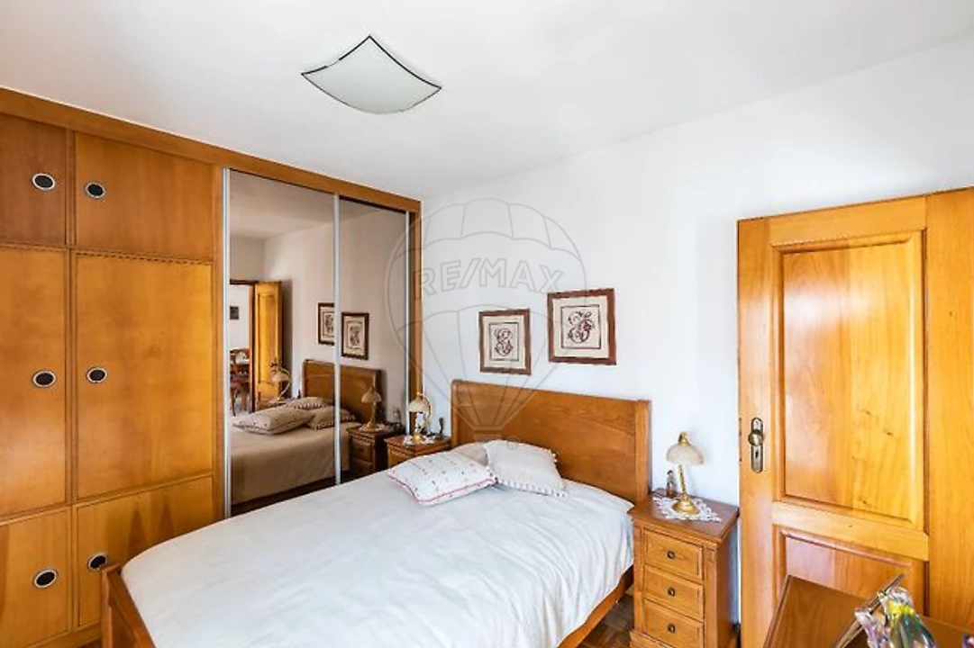 Apartamento T2 para Arrendamento em Carnide Foto 10