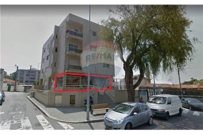 Loja para Venda em Mafamude e Vilar do Paraíso
