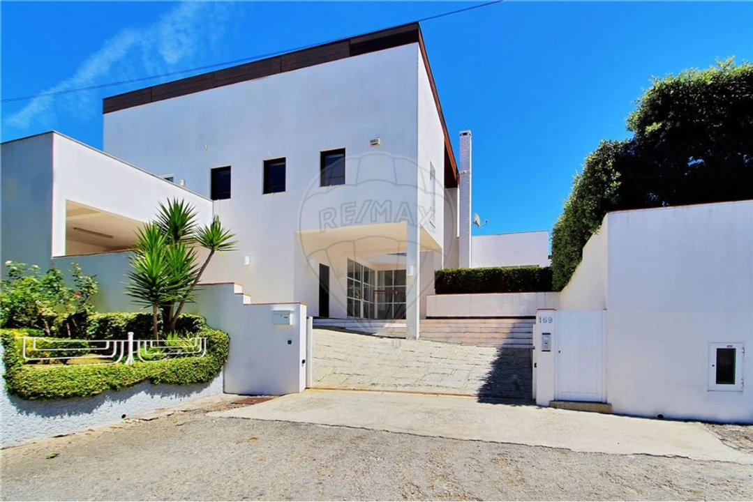 Moradia T4 para Venda em Arcozelo Foto 2