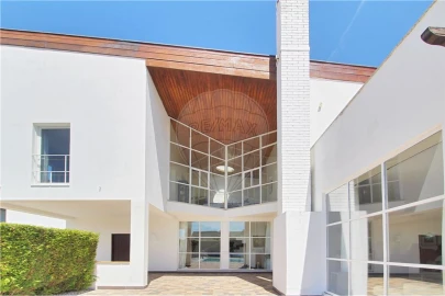 Moradia T4 para Venda em Arcozelo