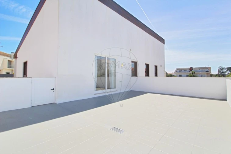 Moradia T4 para Venda em Arcozelo Foto 29