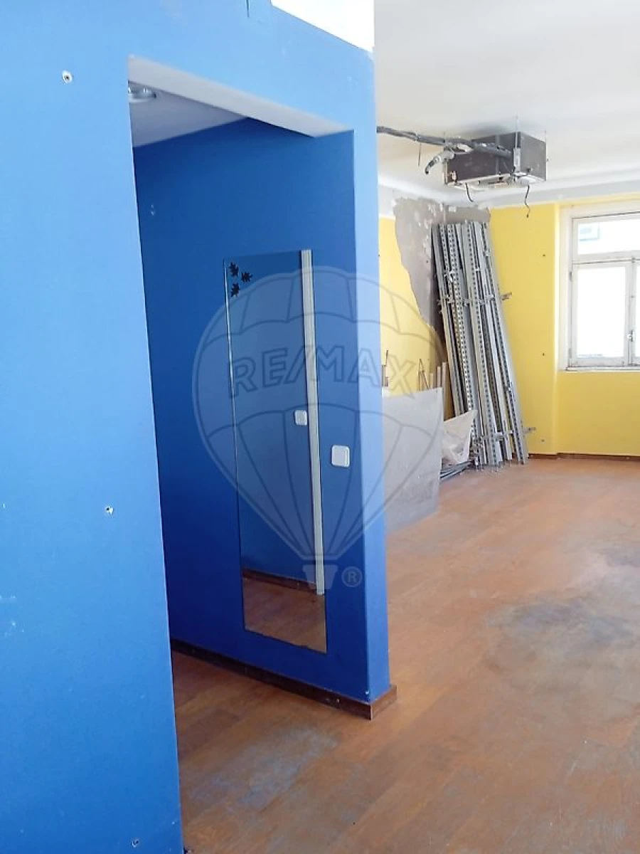 Loja para Arrendamento em Marvila, Ribeira Santarém, São Salvador, São Nicolau Foto 11