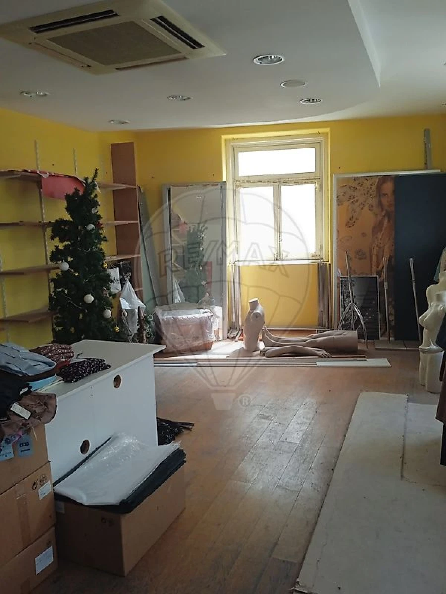 Loja para Arrendamento em Marvila, Ribeira Santarém, São Salvador, São Nicolau Foto 5