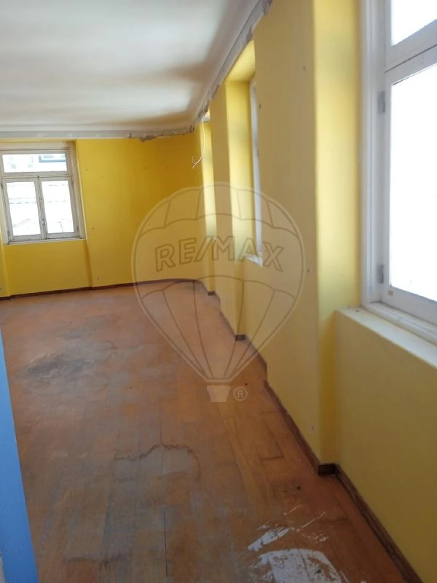 Loja para Arrendamento em Marvila, Ribeira Santarém, São Salvador, São Nicolau Foto 9