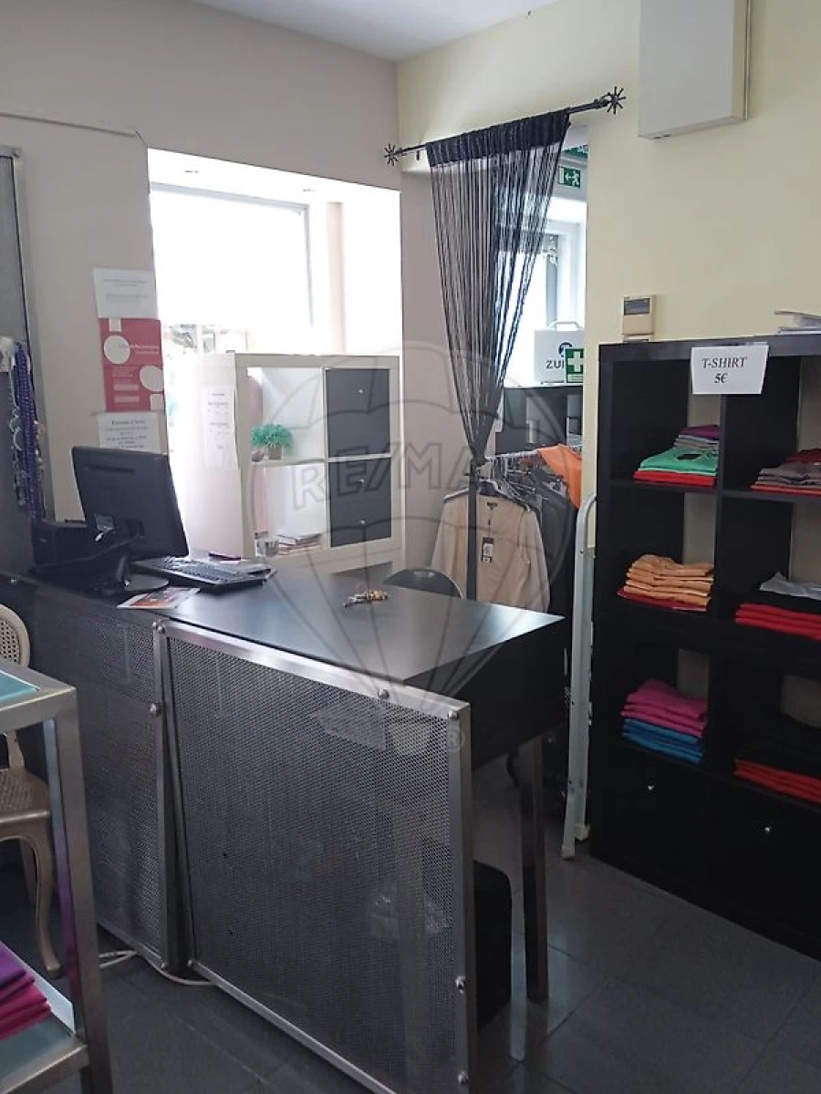 Loja para Arrendamento em Marvila, Ribeira Santarém, São Salvador, São Nicolau Foto 15