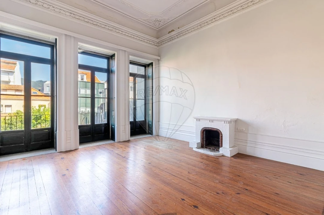 Prédio para Venda em Santa Maria Maior e Monserrate e Meadela Foto 5