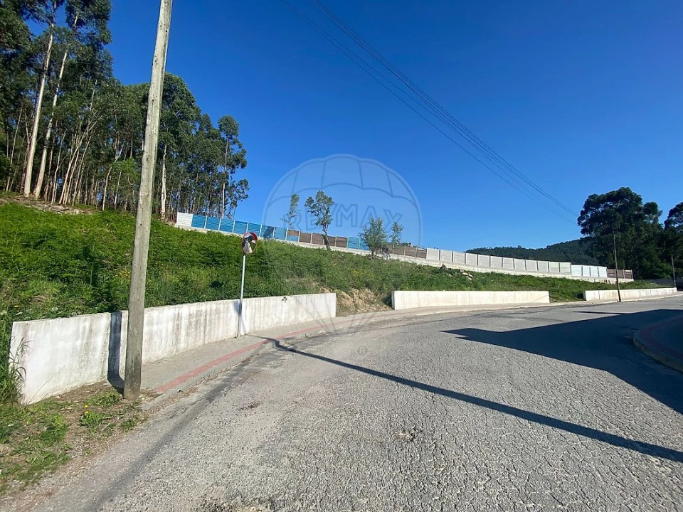 Terreno para Venda em Baltar Foto 3