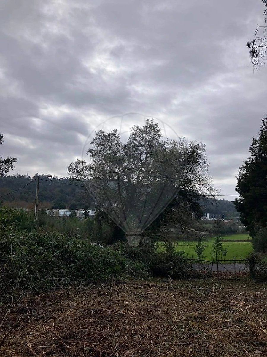 Terreno para Venda em Gondifelos, Cavalões e Outiz Foto 3