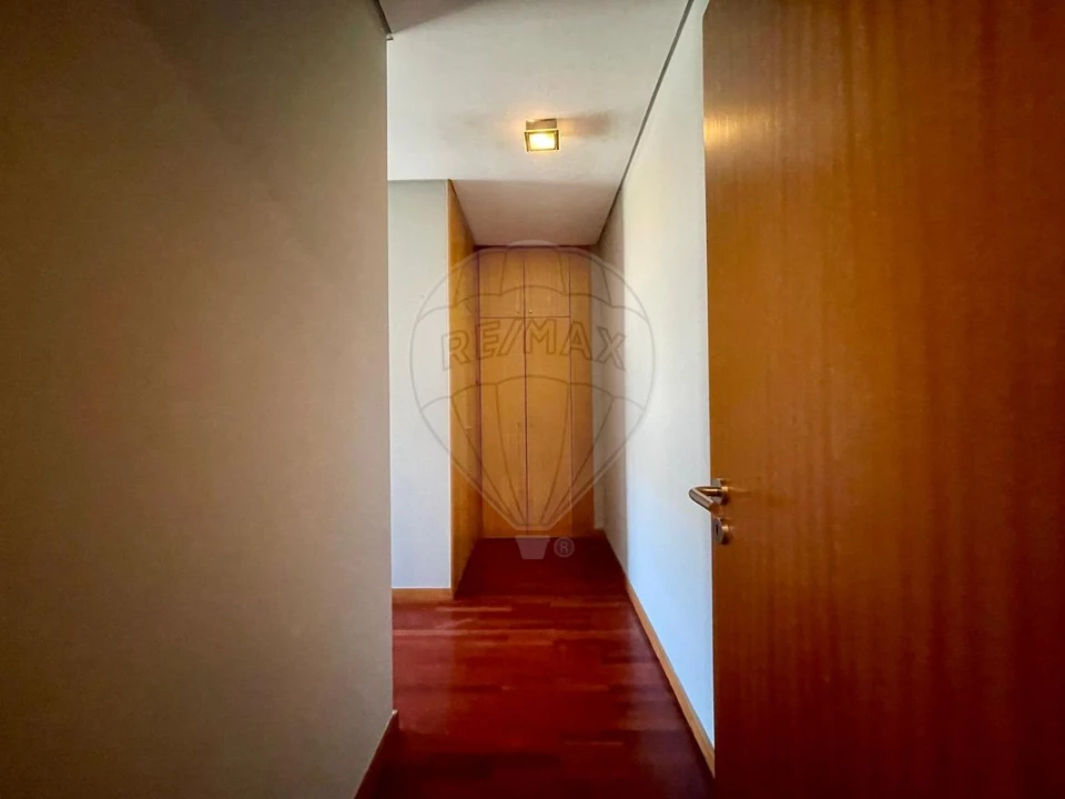 Apartamento T4 para Venda em Custóias, Leça do Balio e Guifões Foto 23