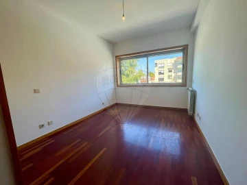 Apartamento T4 para Venda em Custóias, Leça do Balio e Guifões
