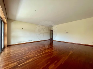 Apartamento T4 para Venda em Custóias, Leça do Balio e Guifões