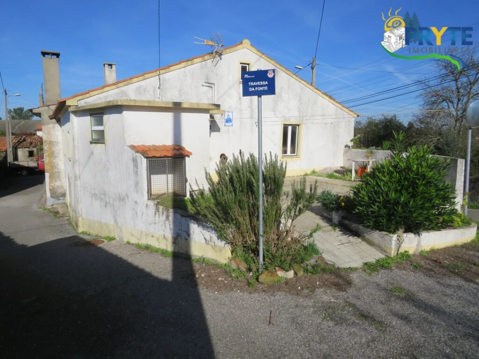 Moradia T2 para Venda em Cernache do Bonjardim, Nesperal e Palhais Foto 2