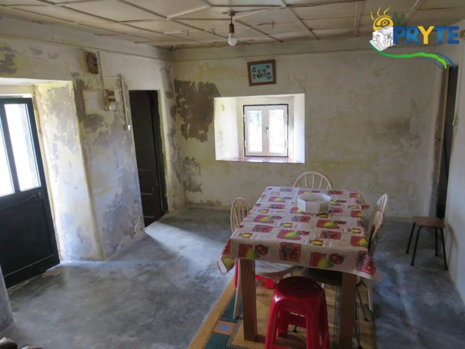 Moradia T2 para Venda em Cernache do Bonjardim, Nesperal e Palhais Foto 7