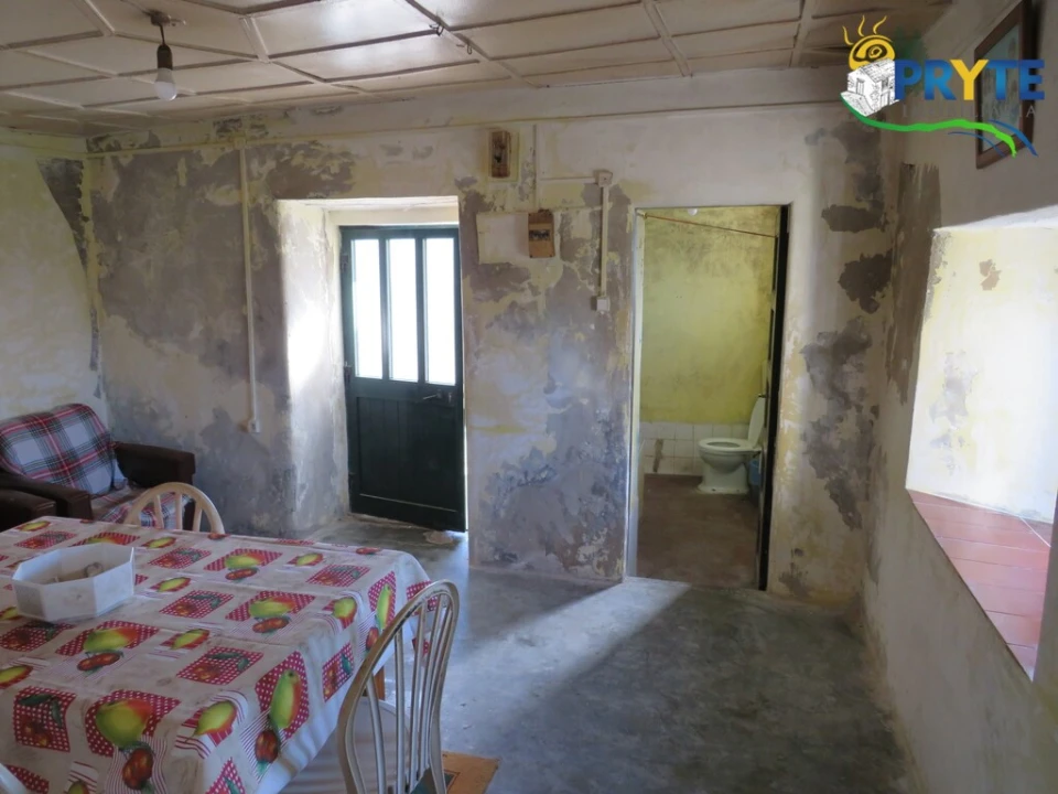 Moradia T2 para Venda em Cernache do Bonjardim, Nesperal e Palhais Foto 8