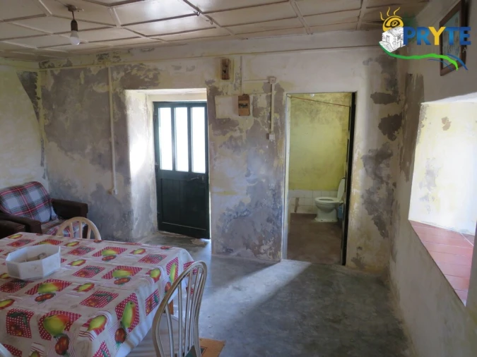 Moradia T2 para Venda em Cernache do Bonjardim, Nesperal e Palhais Foto 8