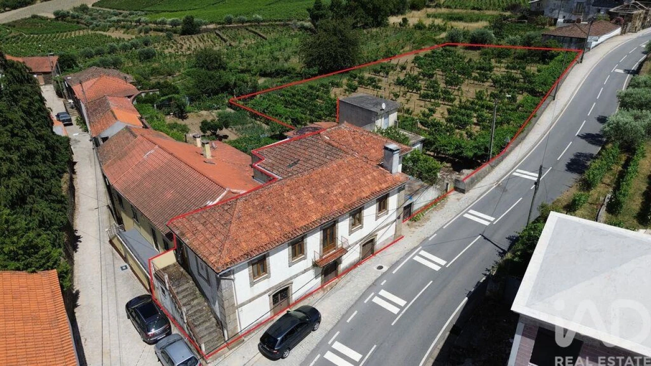 Moradia T5 para Venda em Vilarinho de São Romão Foto 4