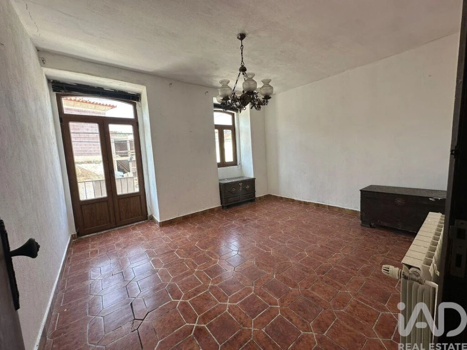 Moradia T5 para Venda em Vilarinho de São Romão Foto 3