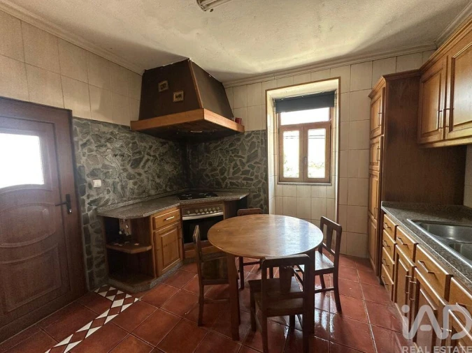 Moradia T5 para Venda em Vilarinho de São Romão Foto 9