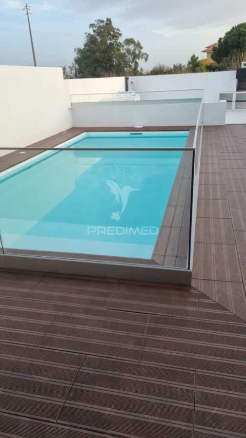 Moradia T4 para Venda em Nossa Sra de Fatima