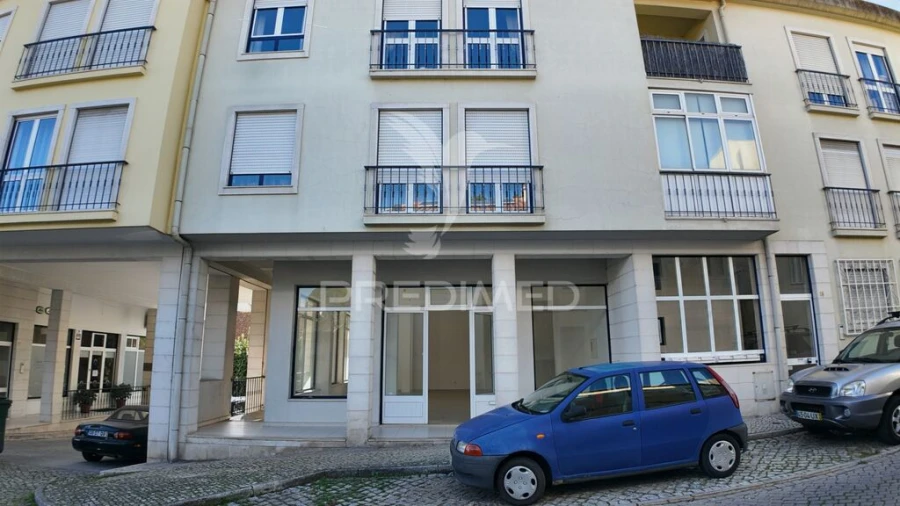 Loja para Venda em Torres Novas (São Pedro), Lapas e Ribeira Branca