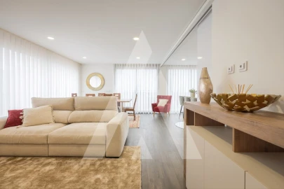 Apartamento T3 para Venda em Glória e Vera Cruz