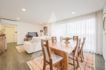 Apartamento T3 para Venda em Glória e Vera Cruz