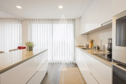 Apartamento T3 para Venda em Glória e Vera Cruz