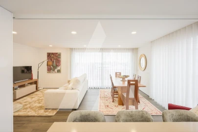 Apartamento T3 para Venda em Glória e Vera Cruz