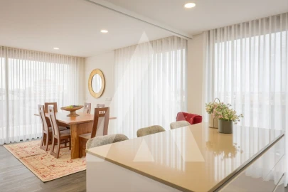 Apartamento T3 para Venda em Glória e Vera Cruz