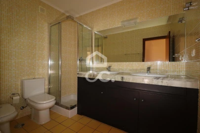 Apartamento T5 para Venda em Santo Antonio dos Olivais