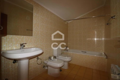 Apartamento T5 para Venda em Santo Antonio dos Olivais