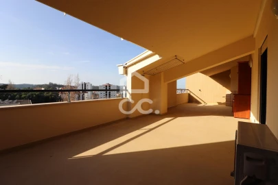 Apartamento T5 para Venda em Santo Antonio dos Olivais